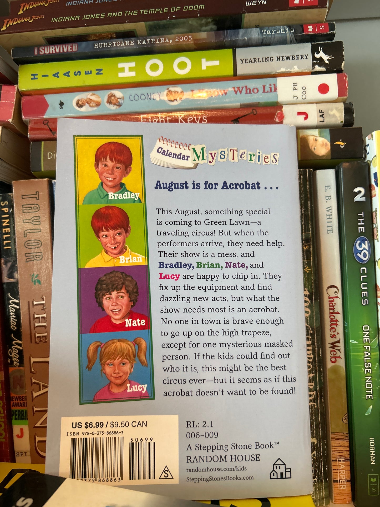 Calendar Mysteries #8: August Acrobat
