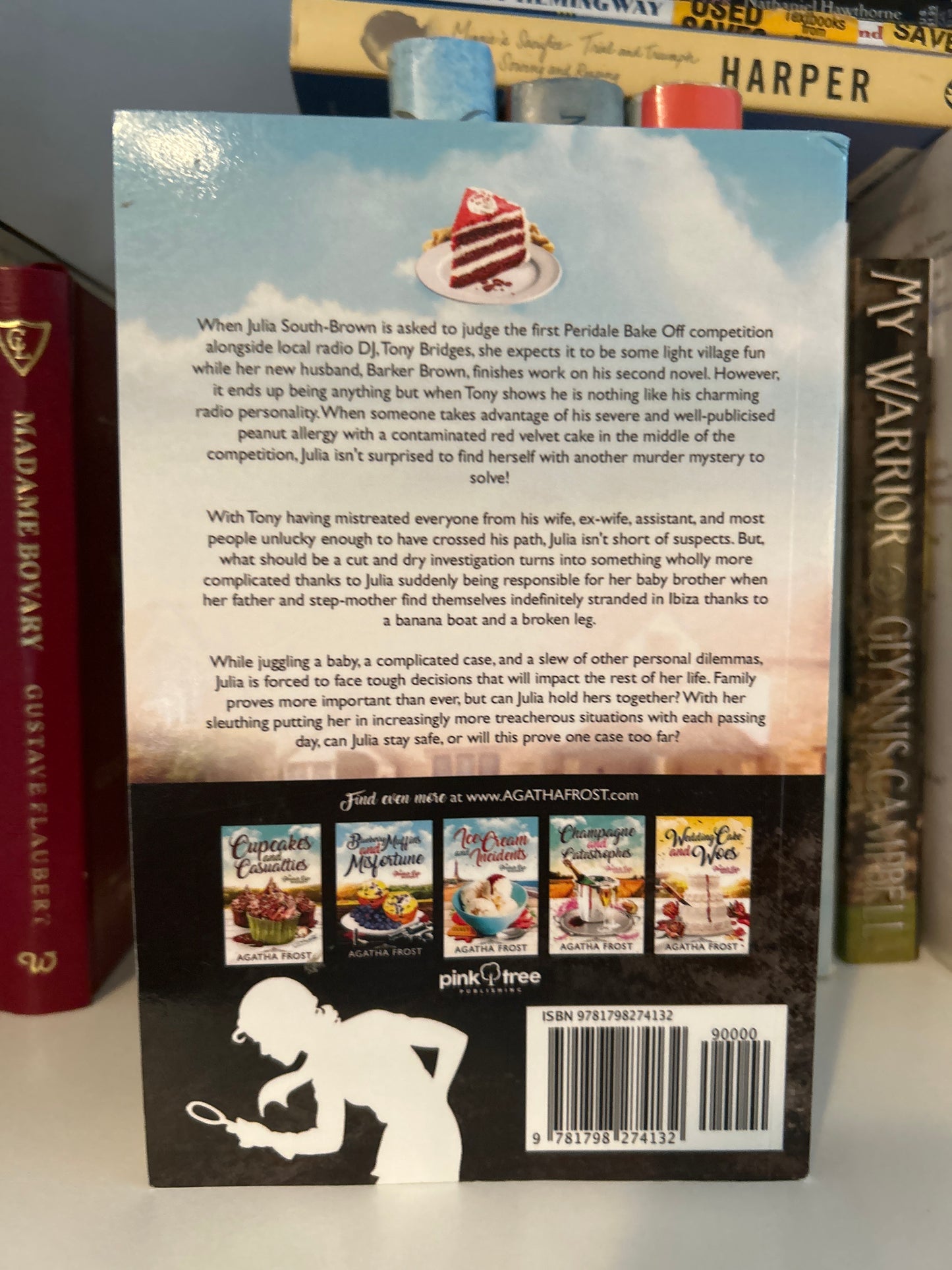 Red Velvet and Revenge (Peridale Cafe Cozy Mystery)
