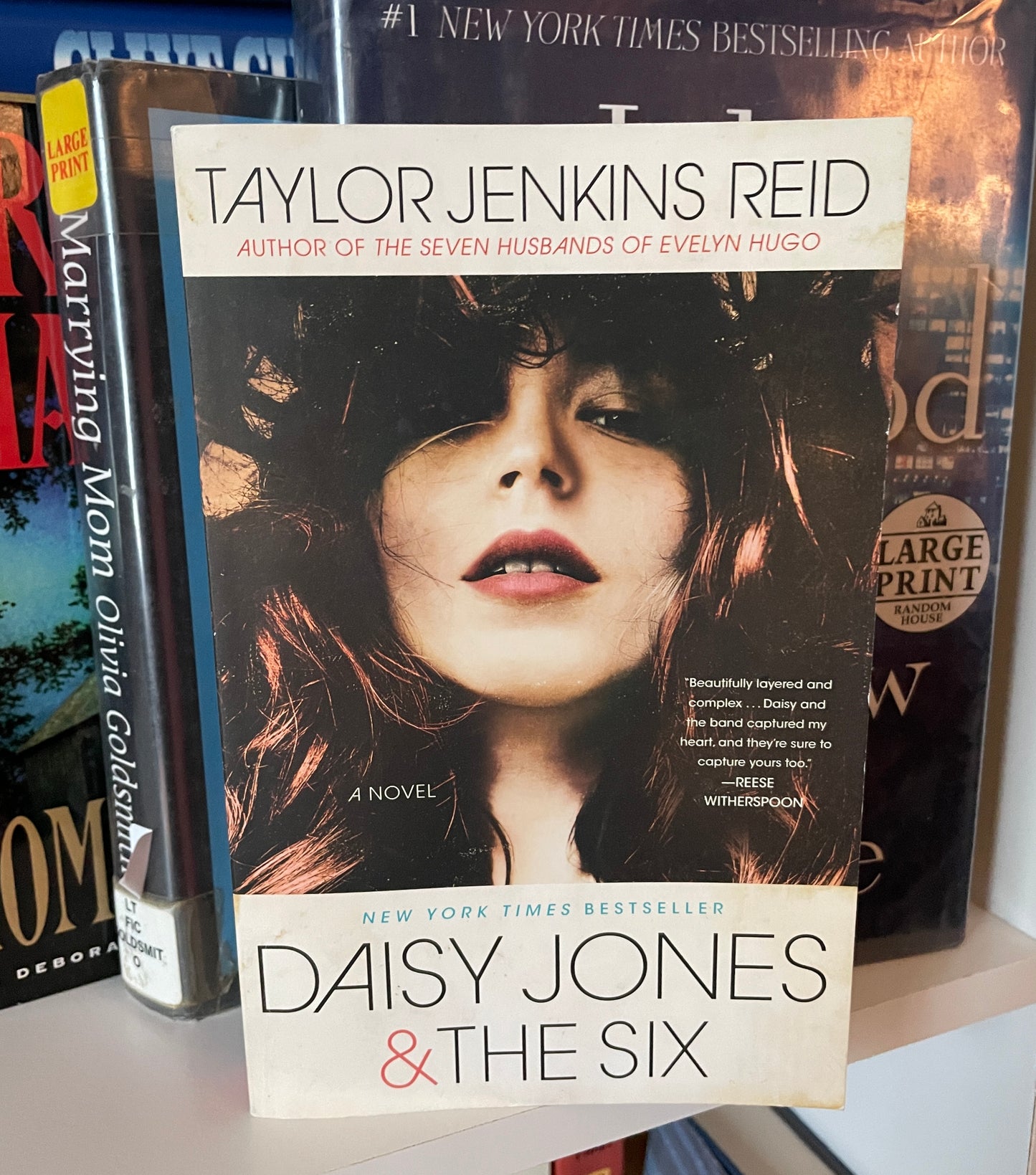 Daisy Jones & The Six: A Novel