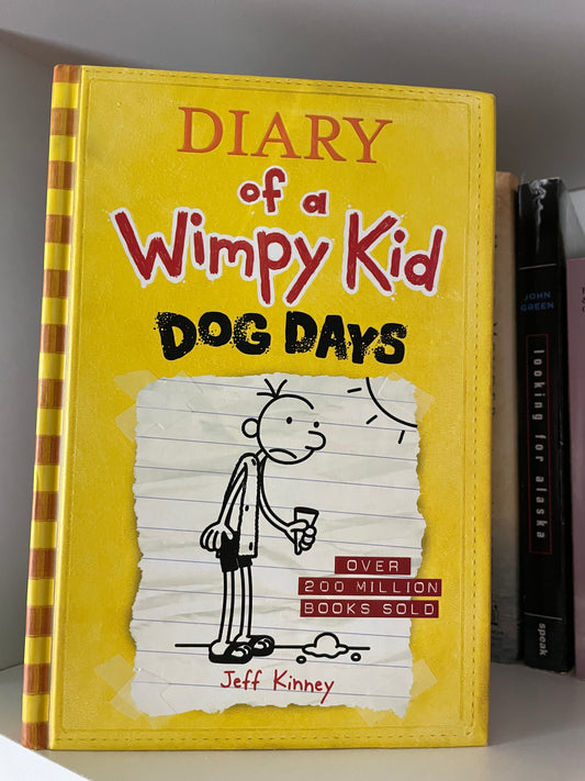 Dog Days (Diary of a Wimpy Kid #4)