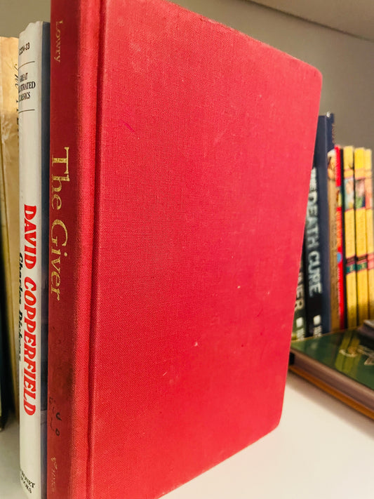 The Giver (Newberry Medal Book)