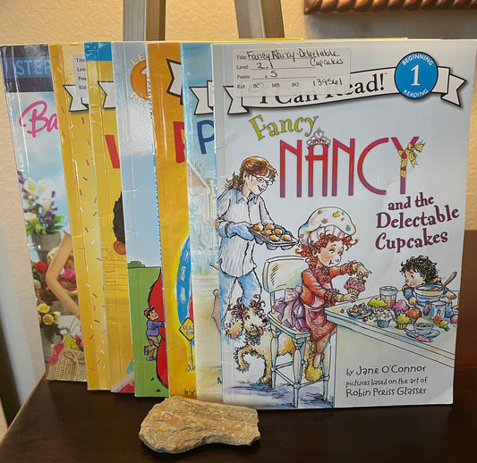 Fancy Nancy and the Delectable Cupcakes (I Can Read Level 1) - The Aged Page
