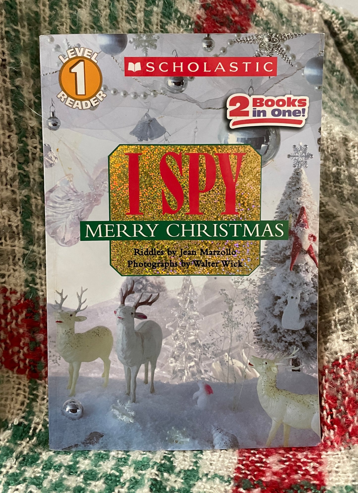 I Spy Merry Christmas (Scholastic Reader, Level 1)