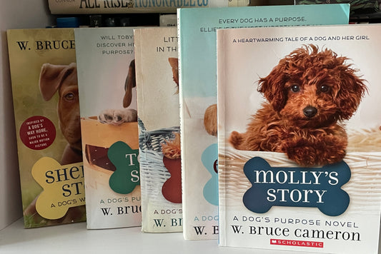 Molly's Story: A Dog's Purpose Novel