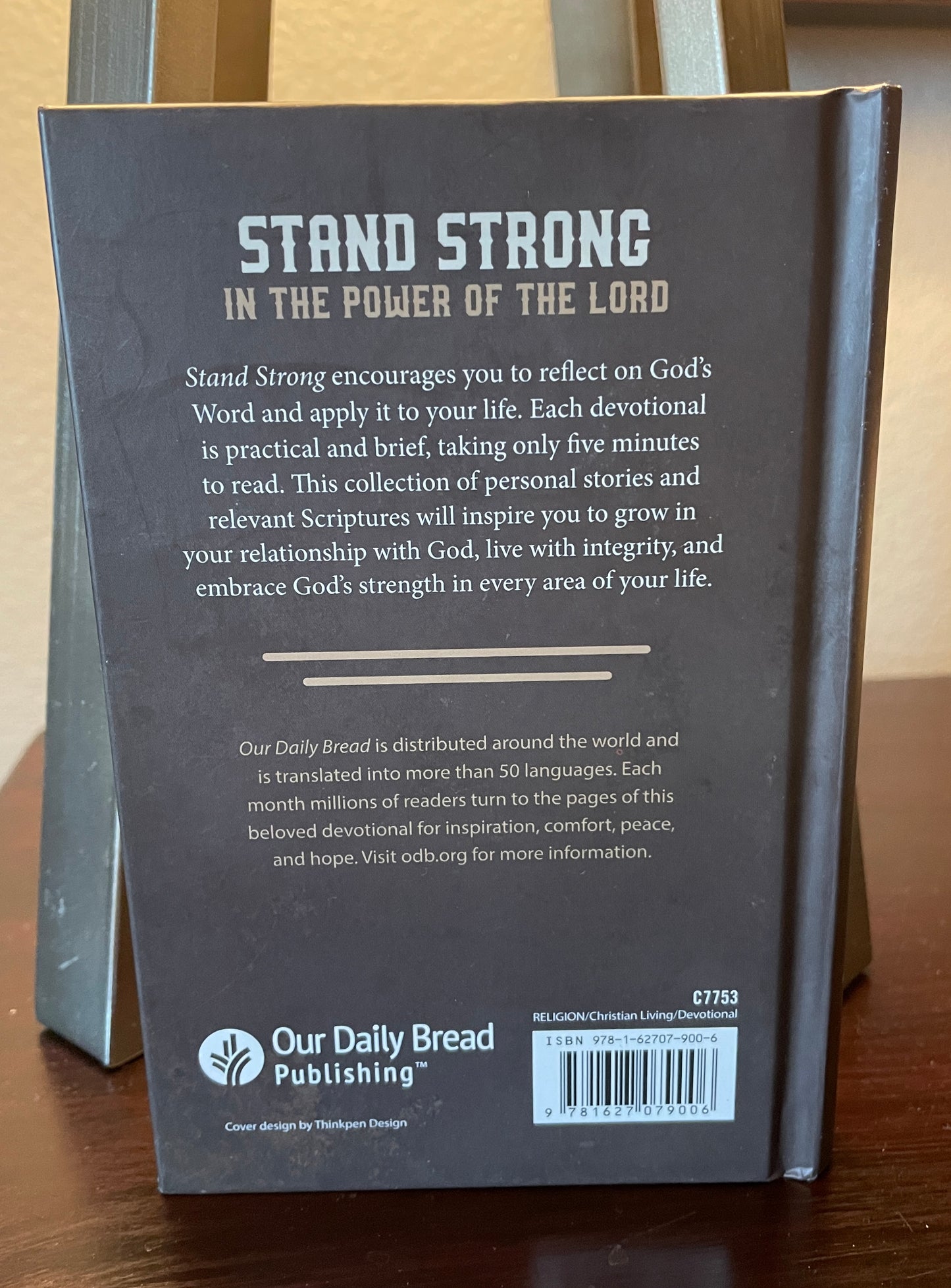 Stand Strong: 365 Devotions for Men by Men