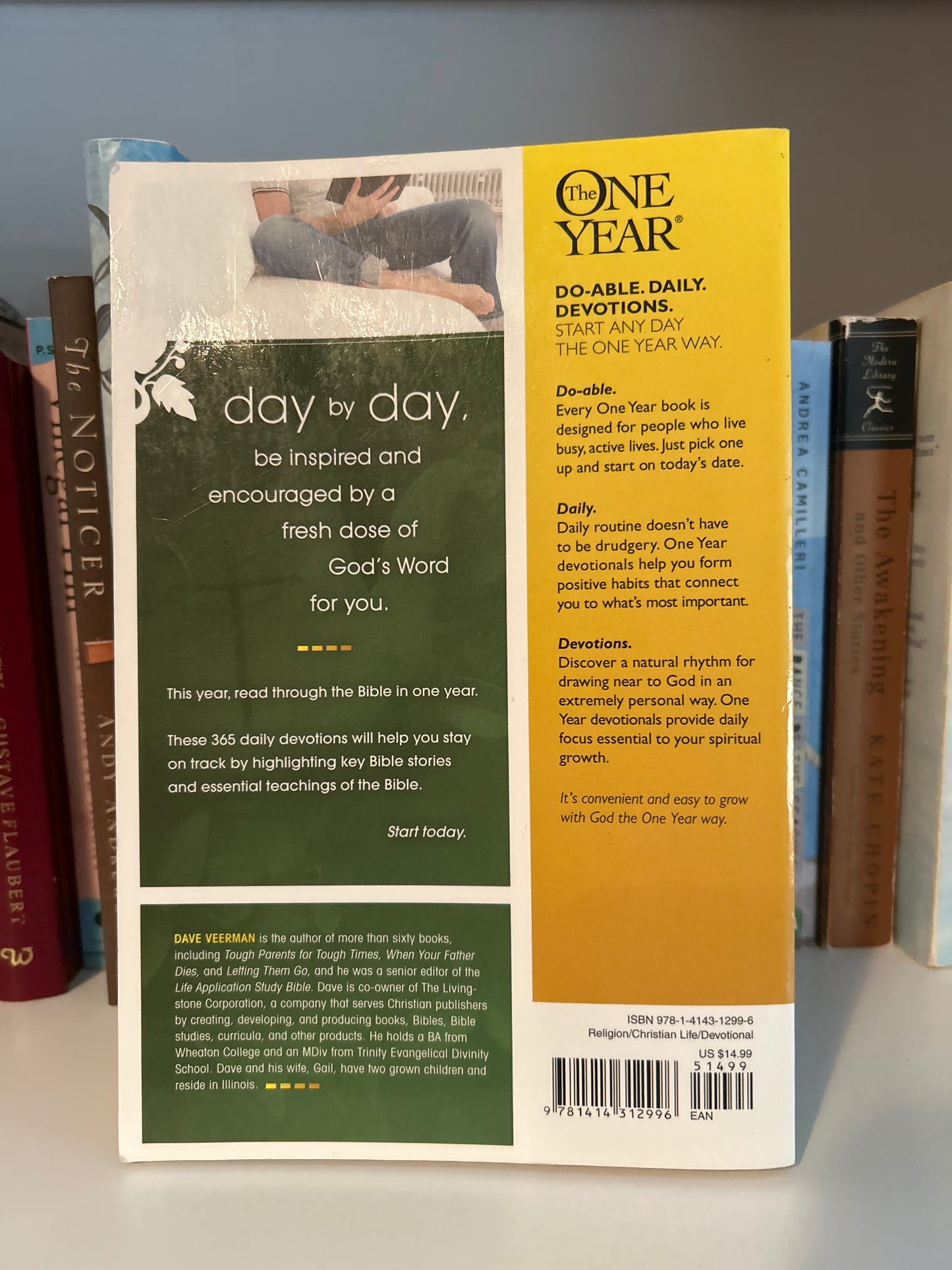The One Year Through the Bible Devotional: 365 Devotions That Guide You Through God's Word within a Year (One Year Books)