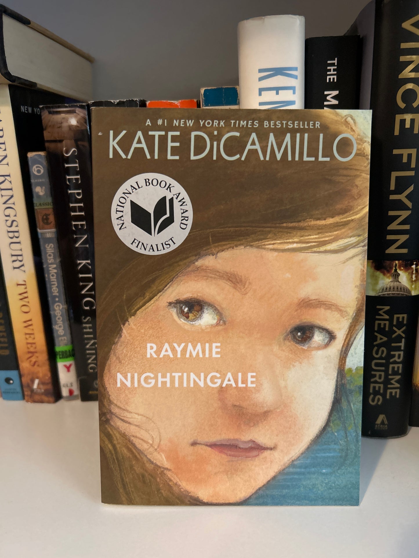 Raymie Nightingale: (A Historical Middle-Grade Novel of Hope and Friendship Set in 1970s Florida - For Kids Ages 10-14 in Grades 5-9)
