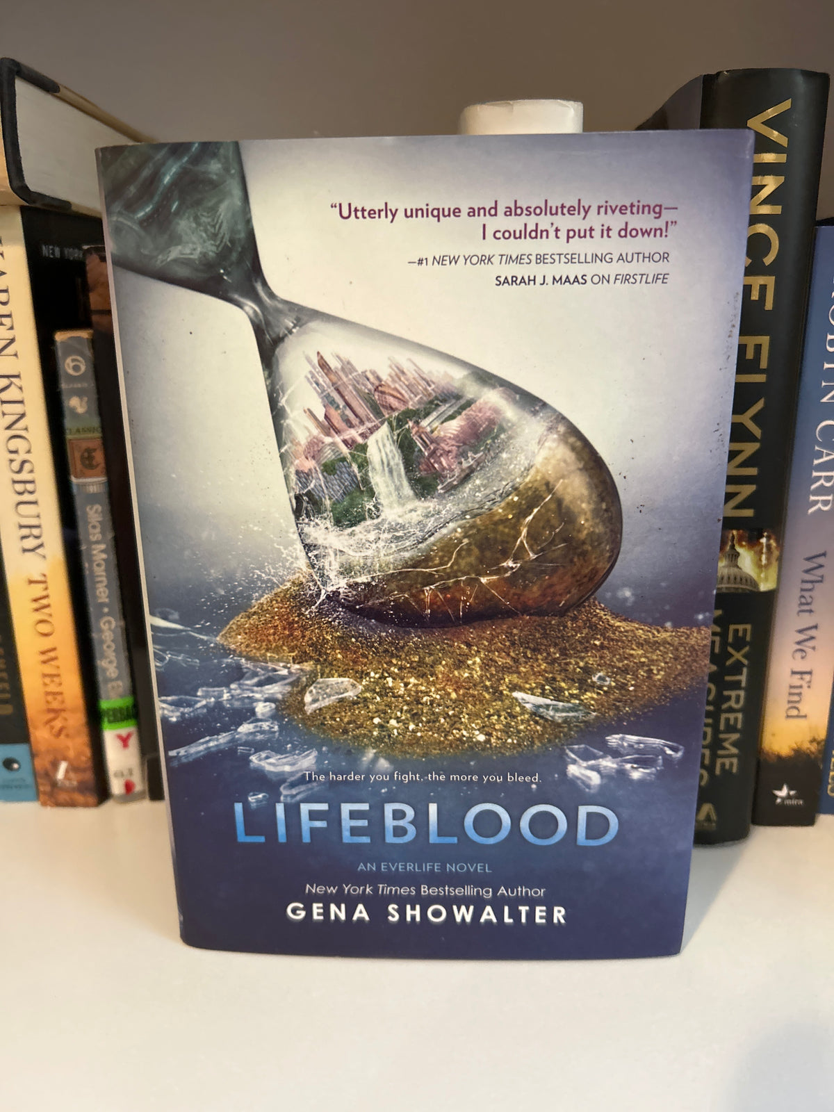 Lifeblood: A New York Times Bestseller YA Urban Fantasy of Forbidden Love and Magic (An Everlife Novel, 2)