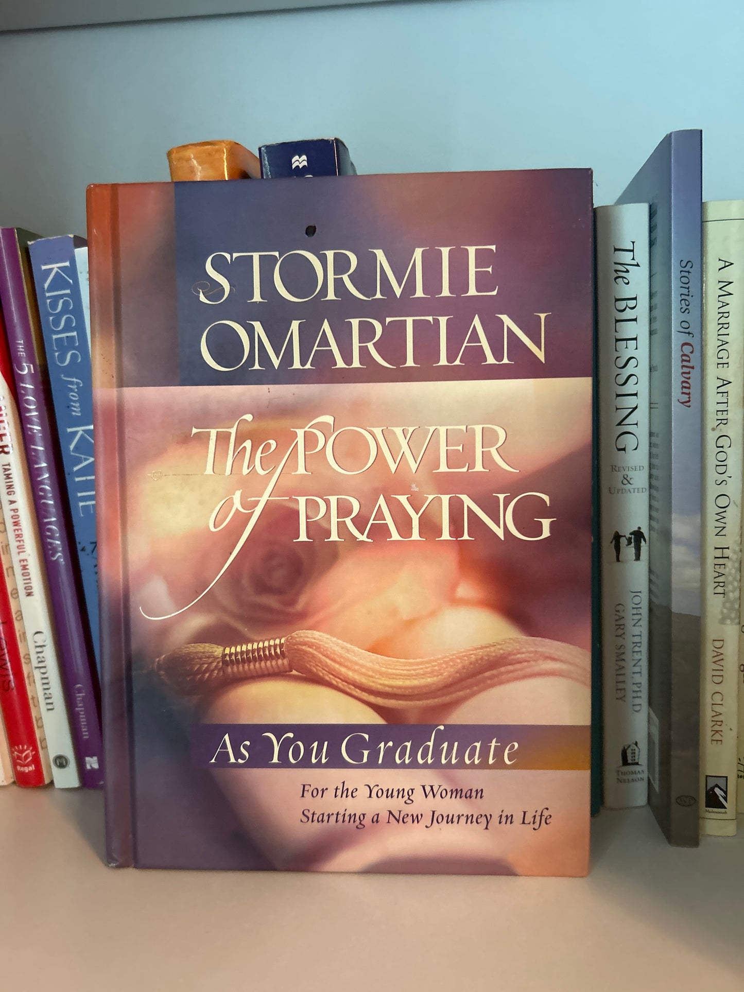 The Power of Praying®--Graduate Edition: For the Young Woman Starting a New Journey in Life