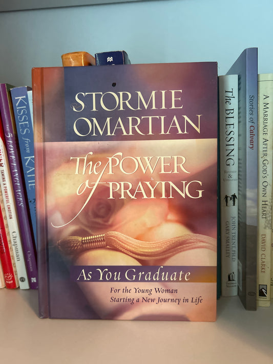 The Power of Praying®--Graduate Edition: For the Young Woman Starting a New Journey in Life