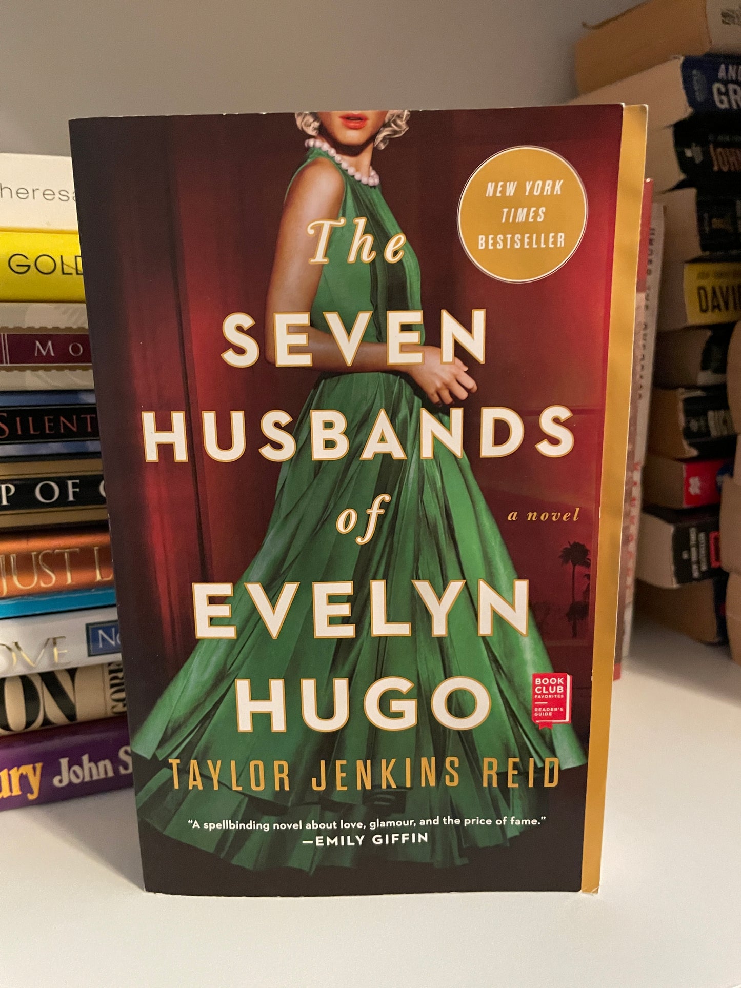 The Seven Husbands of Evelyn Hugo: A Novel