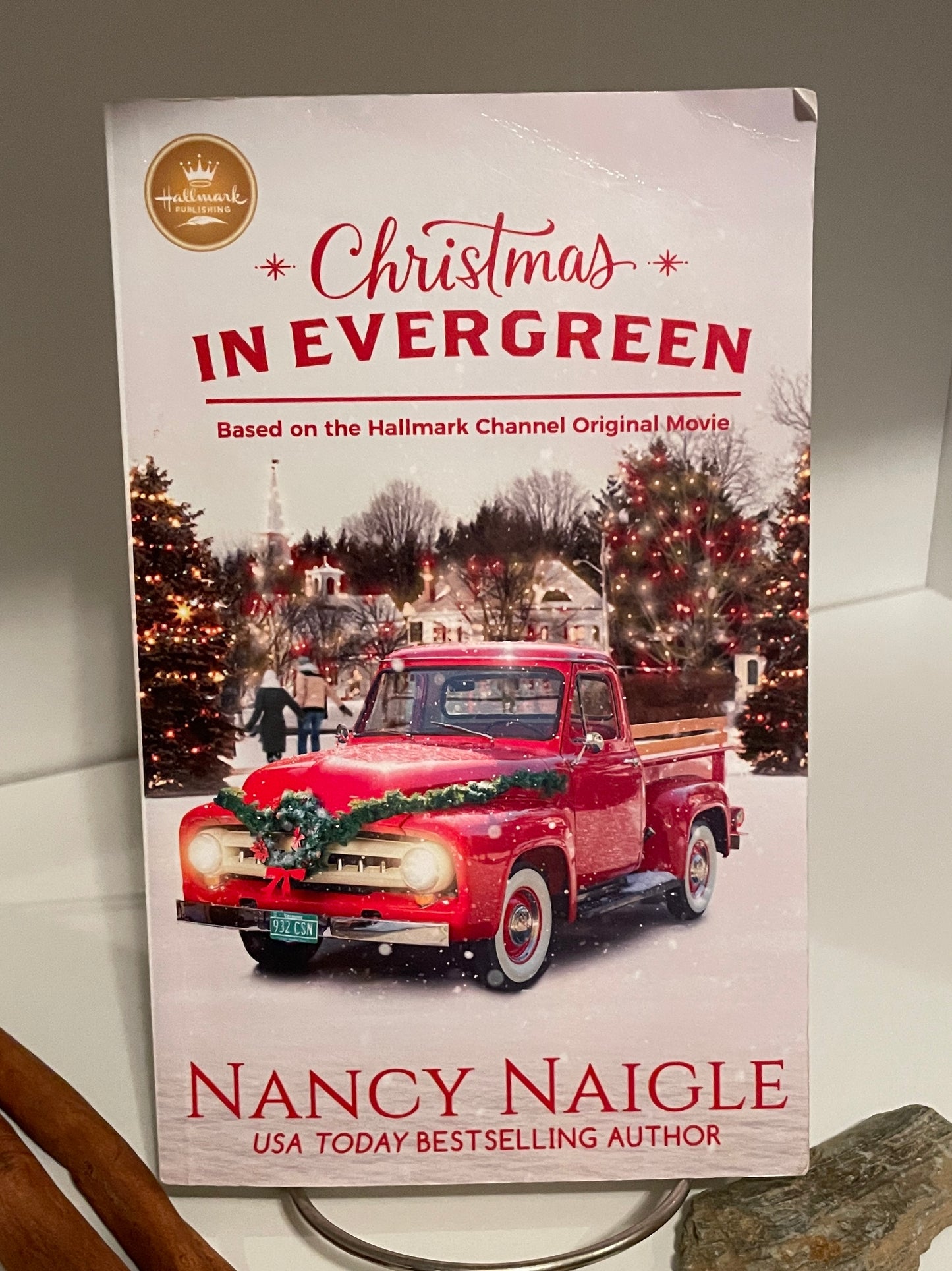 Christmas In Evergreen: Book 1 - The Aged Page