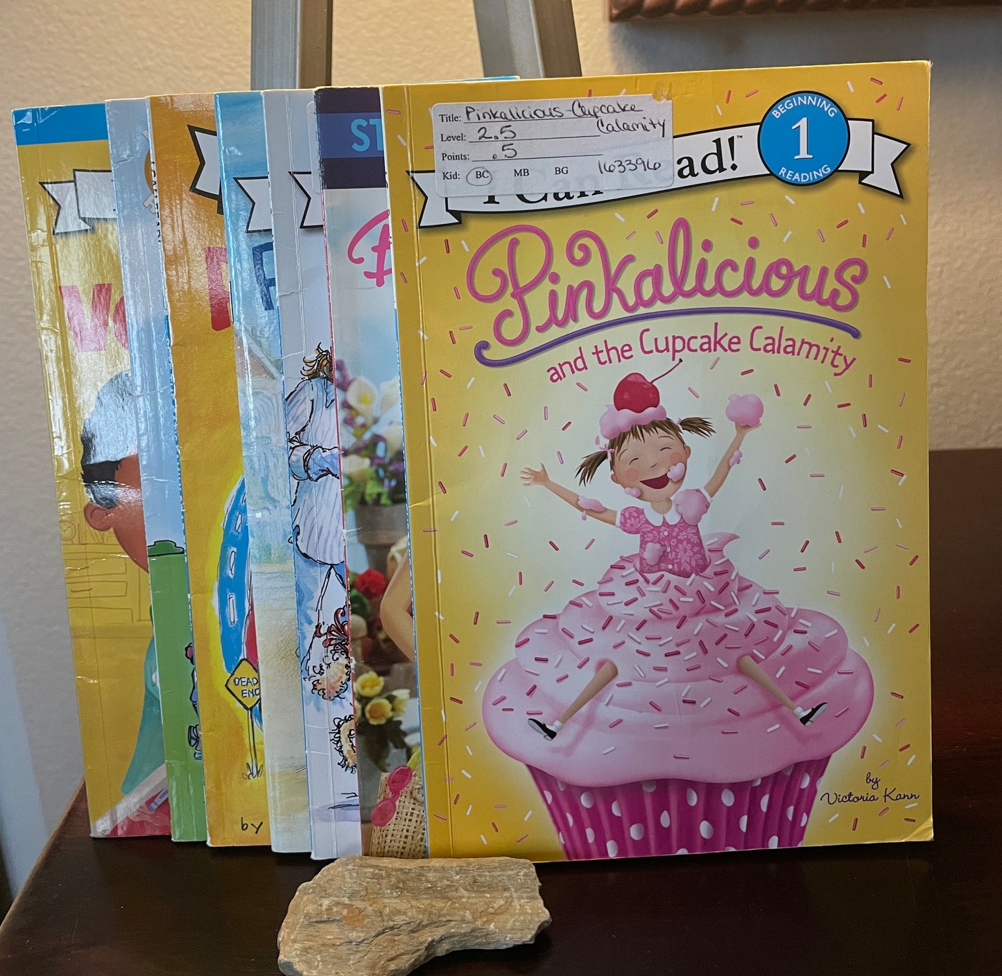 Pinkalicious and the Cupcake Calamity (I Can Read Level 1) - The Aged Page