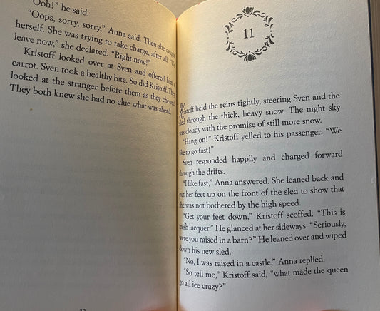 DISNEY FROZEN: Special Edition Junior Novelization - The Aged Page