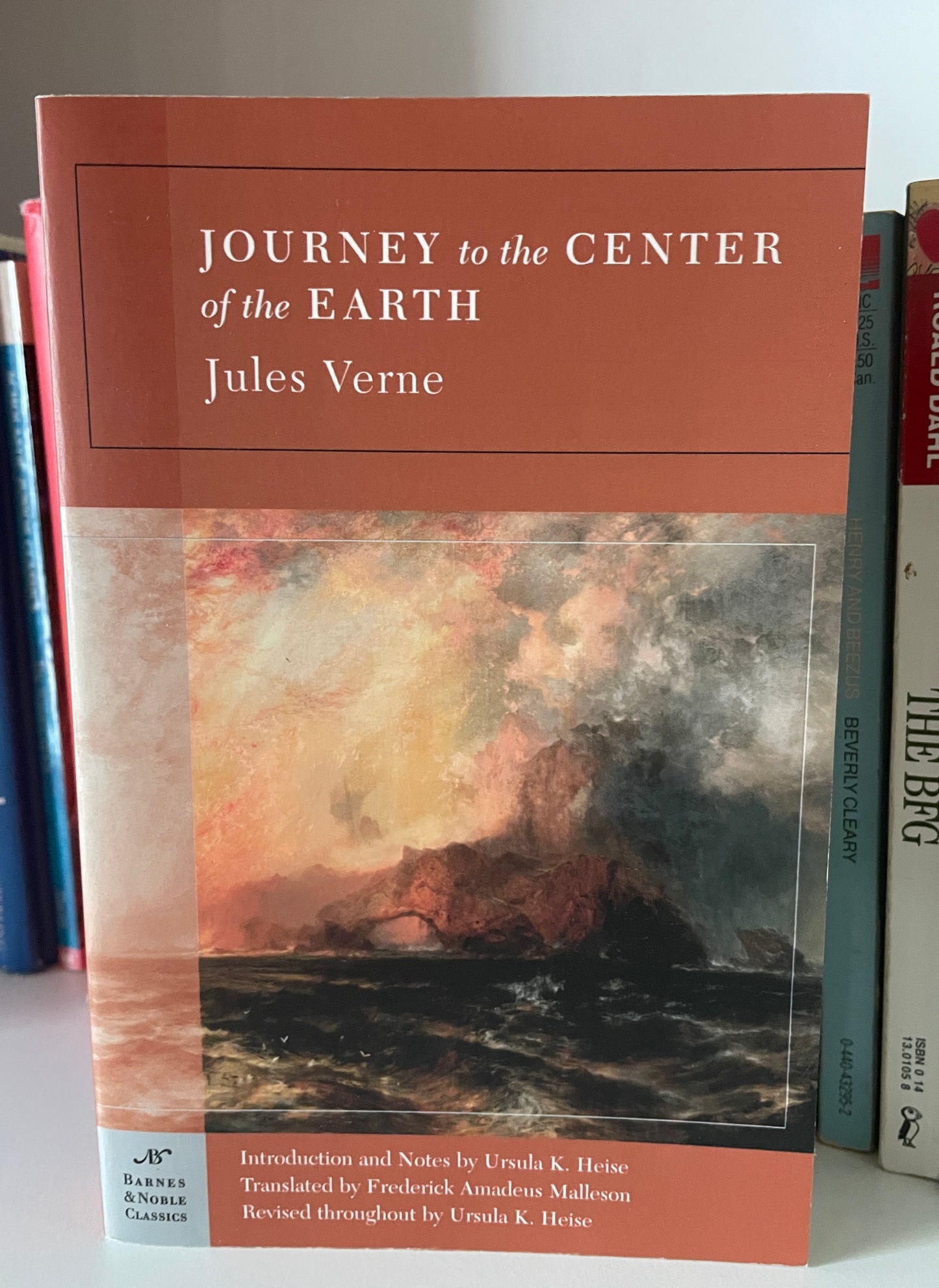 Journey to the Center of the Earth (Barnes & Noble Classics Series)