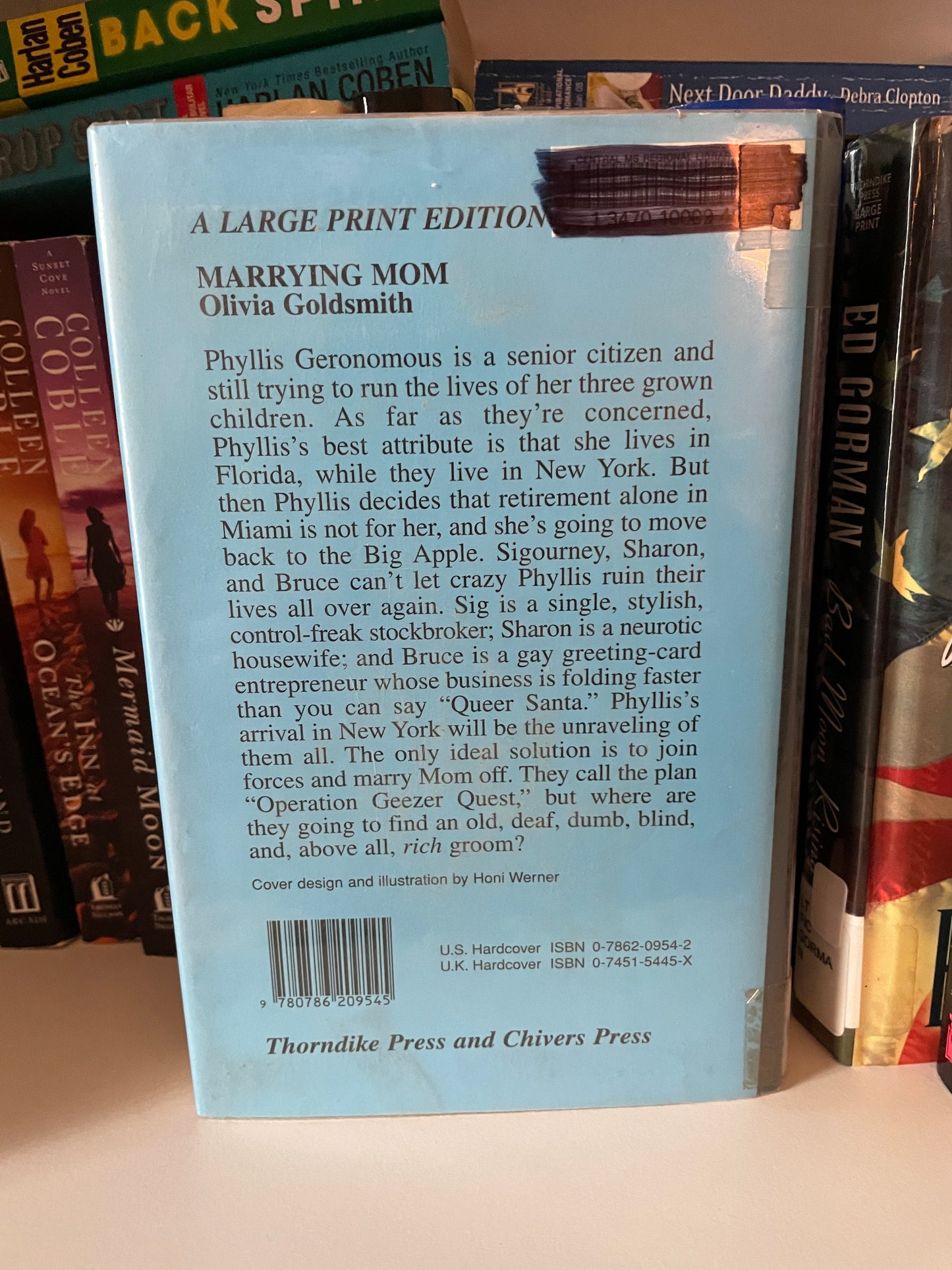 Marrying Mom: A Novel (Large Print)