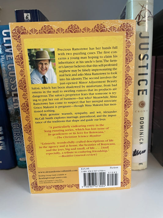 The Minor Adjustment Beauty Salon (No. 1 Ladies' Detective Agency Series, #14)