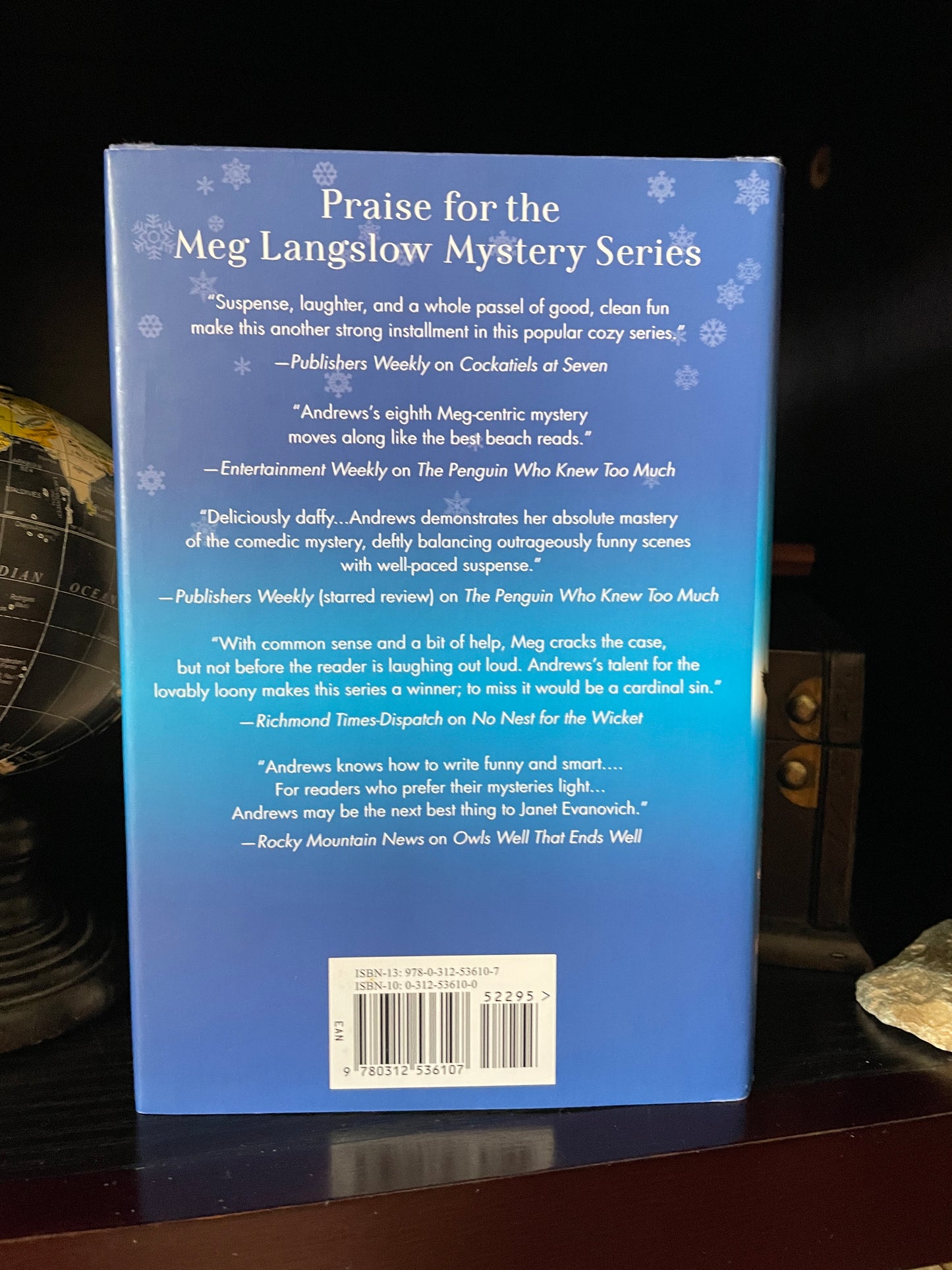 Six Geese A-Slaying: Meg Langslow Mysteries