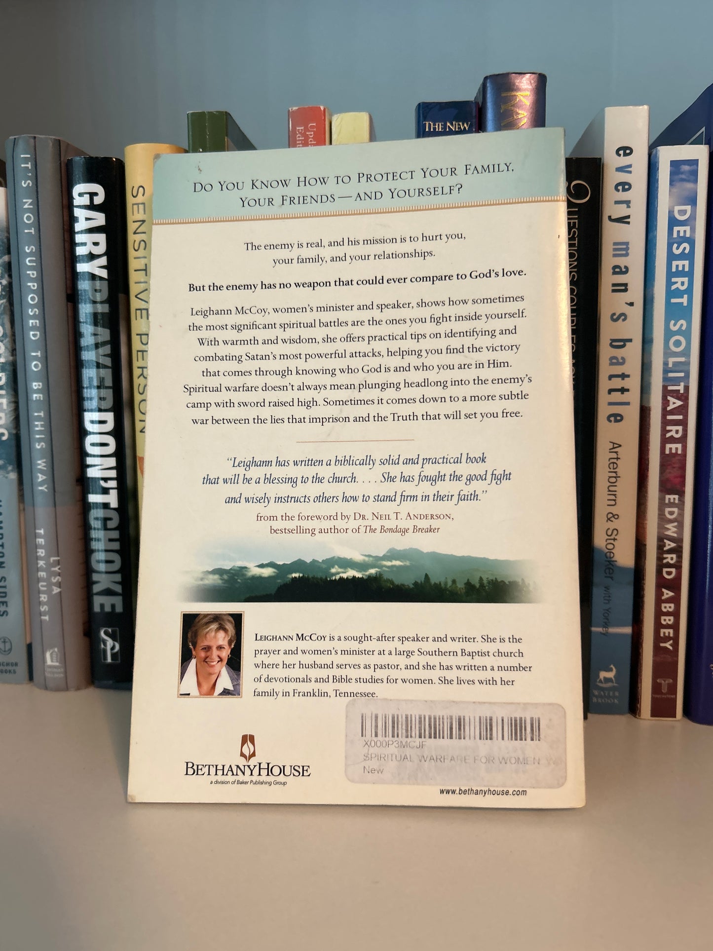 Spiritual Warfare for Women: Winning the Battle for Your Home, Family, and Friends