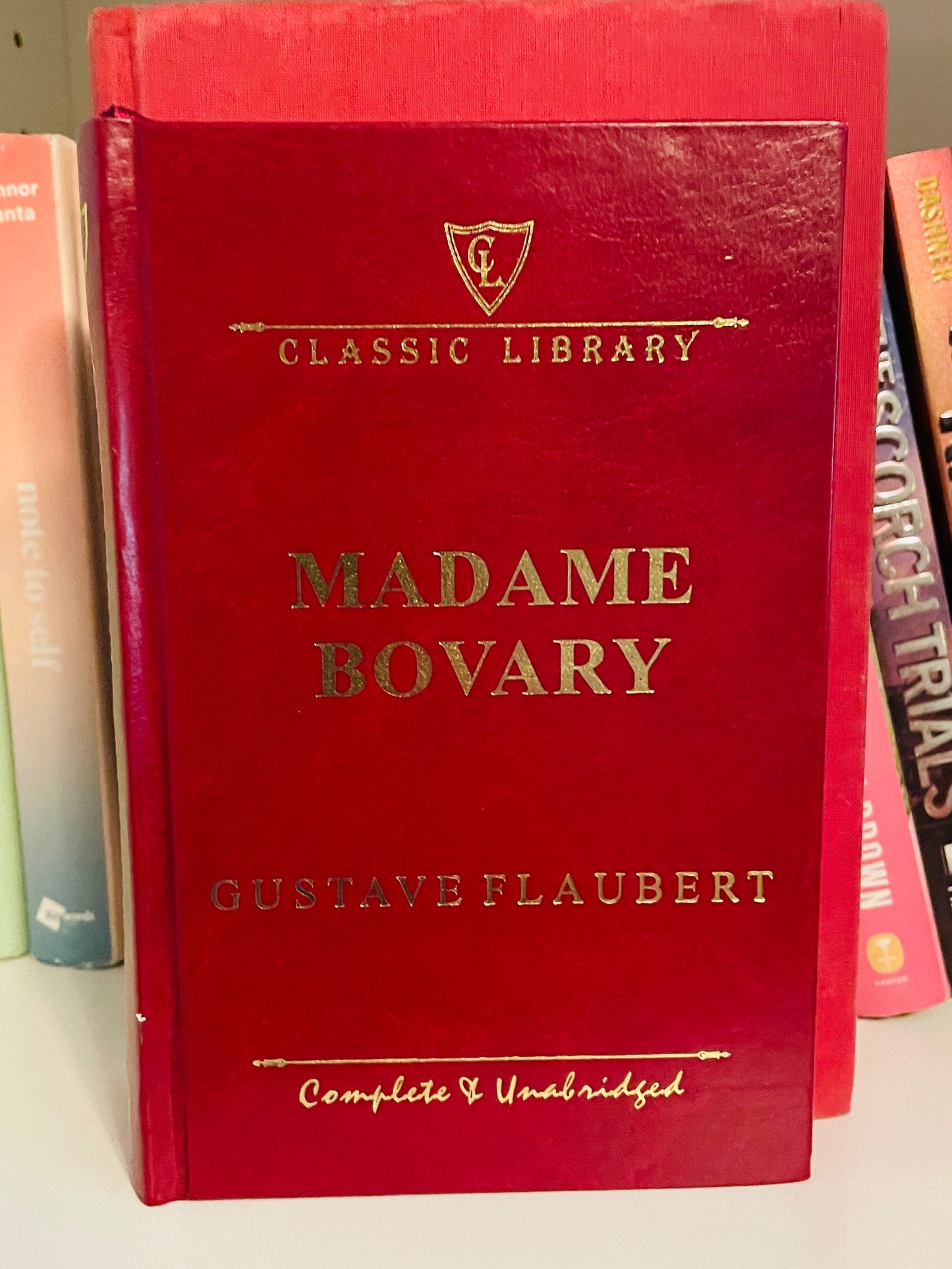 Madame Bovary (Classic Library)